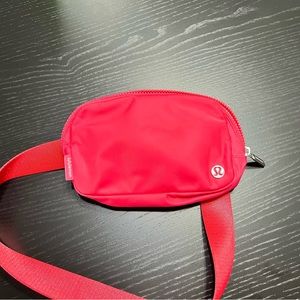 Lip gloss lululemon belt bag